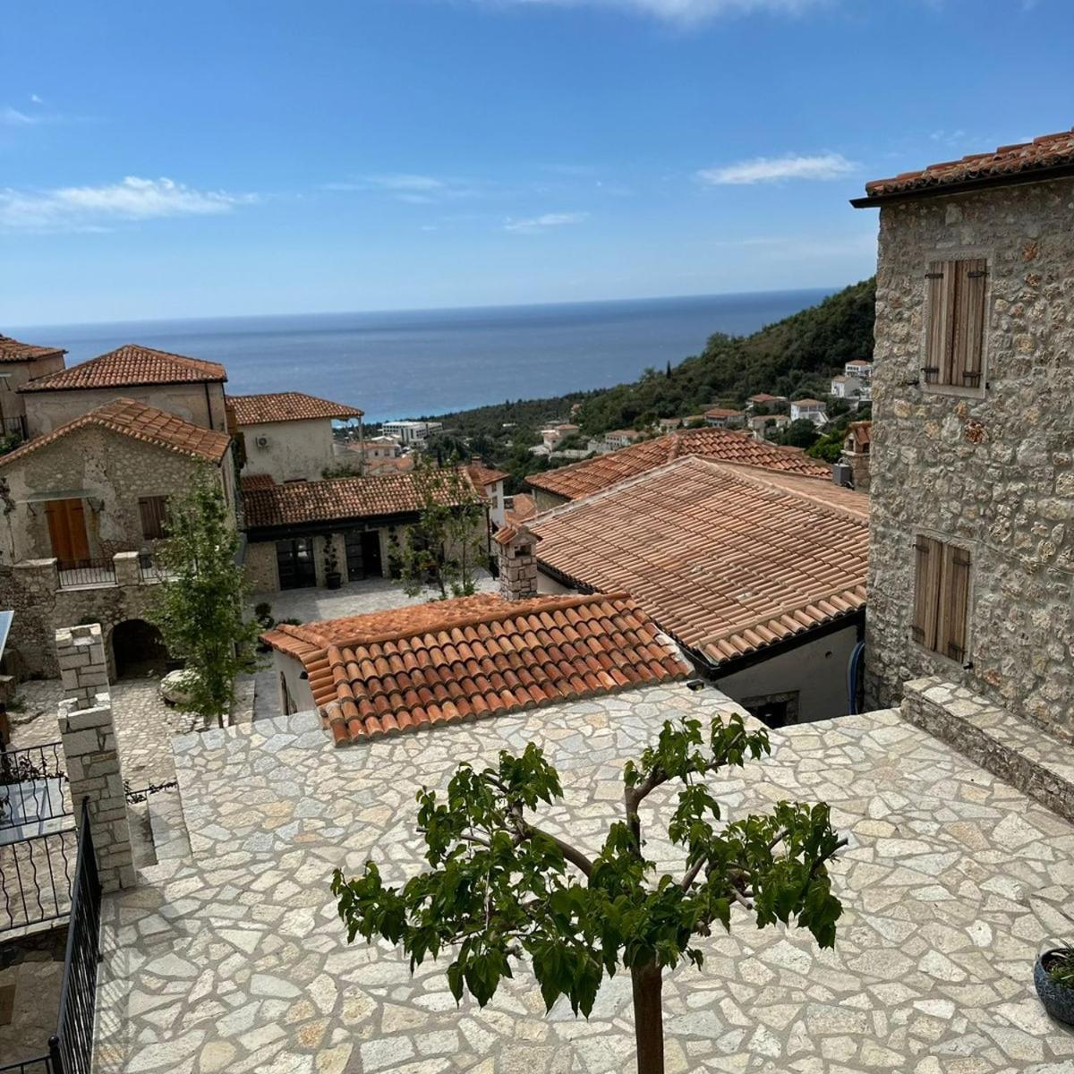 Lion'S Villa Vlorë Exteriör bild