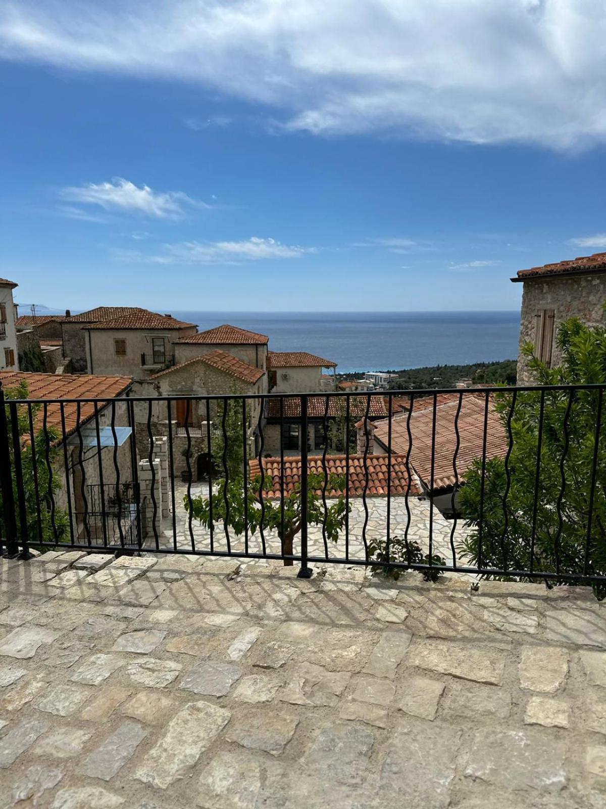 Lion'S Villa Vlorë Exteriör bild