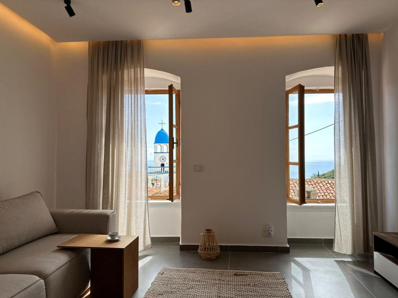 Lion'S Villa Vlorë Exteriör bild